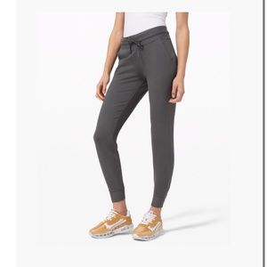 NWT! Lululemon Ready to Fleece Jogger grey Size 6